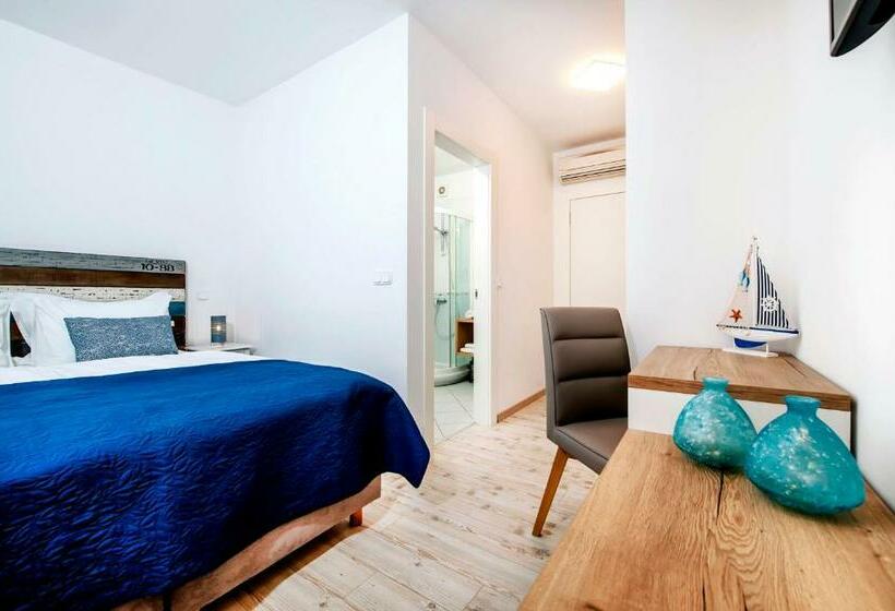 استودیو استاندارد با بالکن, Villa Marea