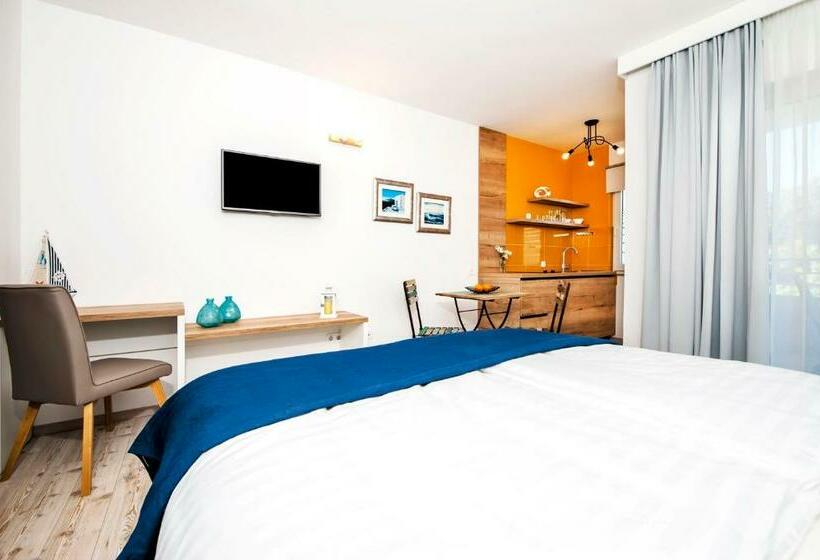 استودیو استاندارد با بالکن, Villa Marea