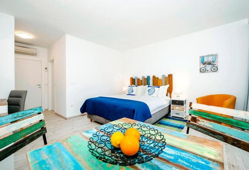استودیو استاندارد با بالکن, Villa Marea