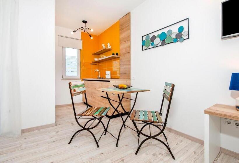 استودیو استاندارد با بالکن, Villa Marea