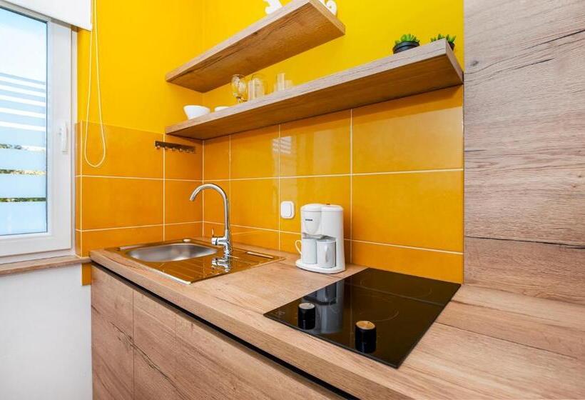 استودیو استاندارد با بالکن, Villa Marea