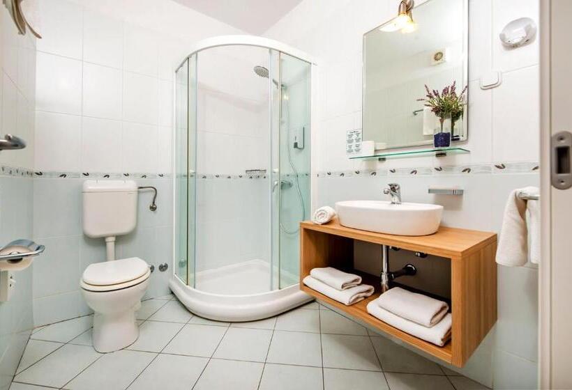 استودیو استاندارد با بالکن, Villa Marea