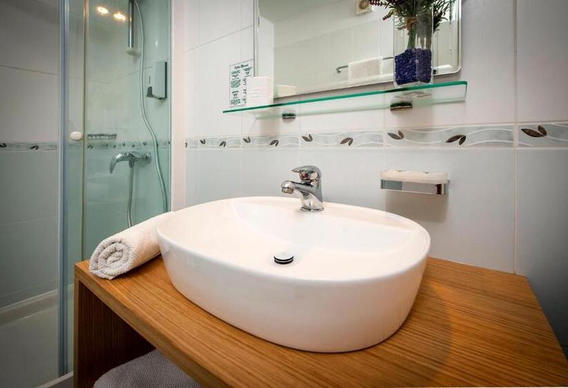 استودیو استاندارد با بالکن, Villa Marea