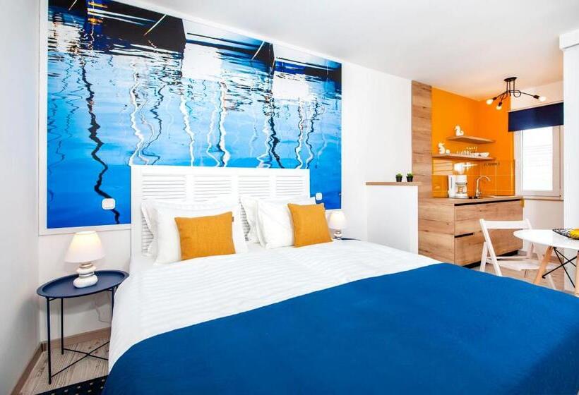 استودیو استاندارد با بالکن, Villa Marea