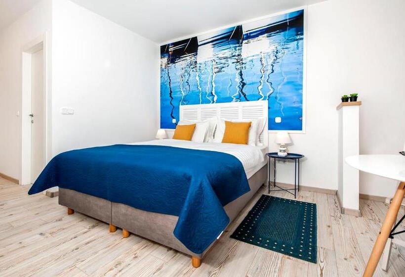 استودیو استاندارد با بالکن, Villa Marea
