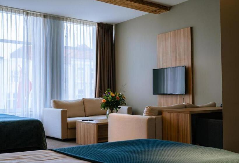 اتاق استاندارد چهار تخته, Stadshotel De Klok