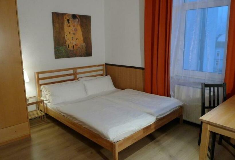 Номер Стандарт, Deutscher Hof