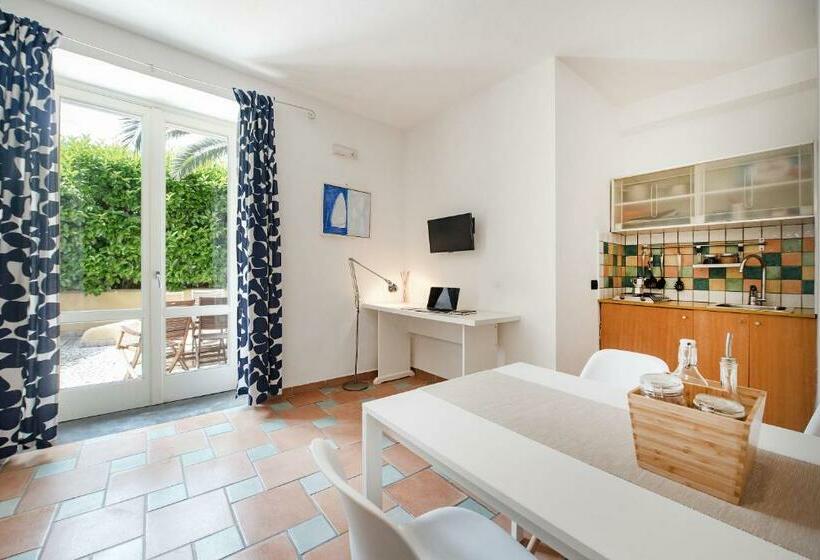 Студио Стандарт Кровать Кинг, Le Grand Bleu  Gioia Apartments