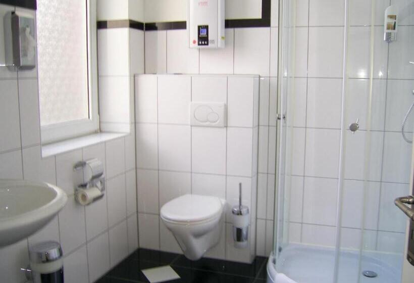 سوئیت 2 خوابه, Willy Hotel Frankfurt