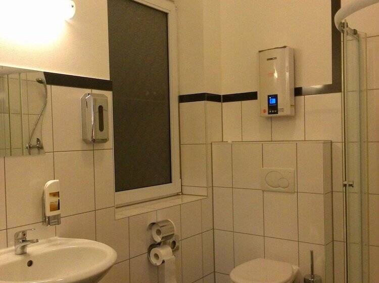 اتاق استاندارد, Willy Hotel Frankfurt