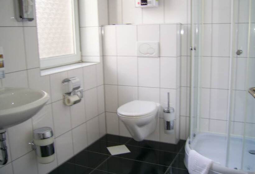 سوئیت 2 خوابه, Willy Hotel Frankfurt