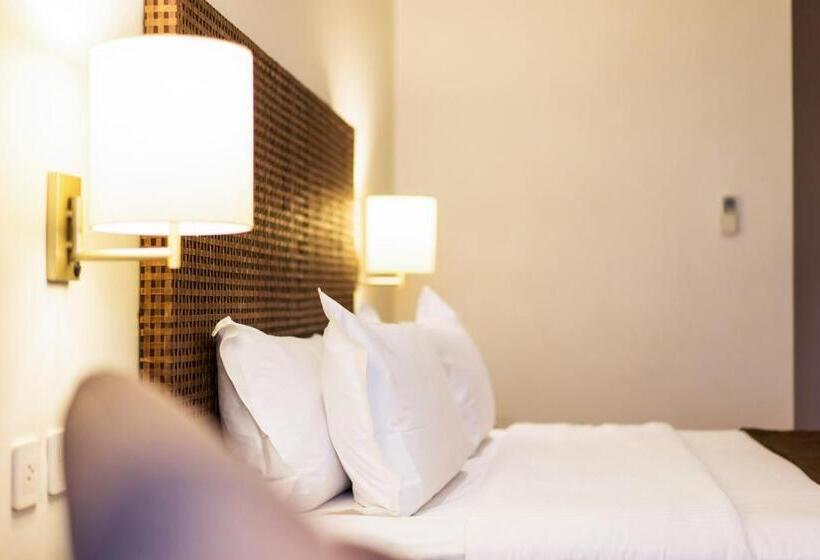스탠다드 룸 킹사이즈 침대, City Garden Grand