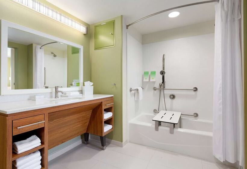 Mozgáskorlátozott Suite, Home2 Suites By Hilton Champaign / Urbana