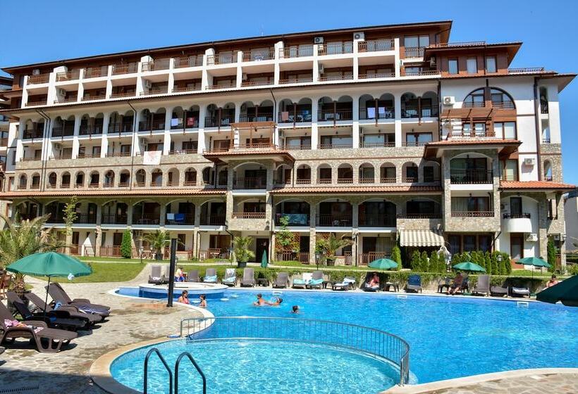 Апартаменты 2 спальни Вид на Бассейн, Olymp Apartcomplex
