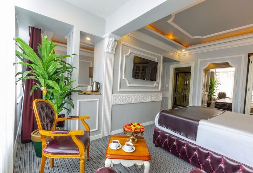 Quarto Triplo Standart, Andalouse Otel