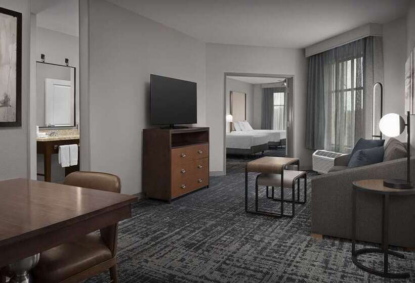 Люкс, Embassy Suites By Hilton Minneapolis Downtown