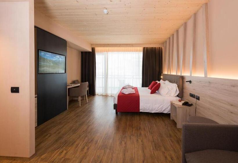 اتاق لوکس خانوادگی, Francesin Active