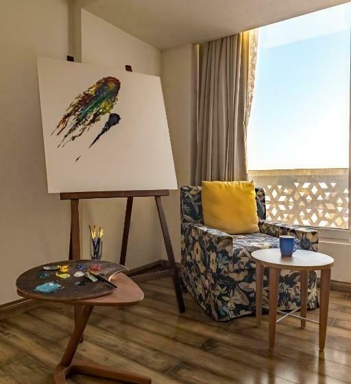 سوئیت با چشم‌انداز, Mosaic Hotel Mussoorie Mallroad