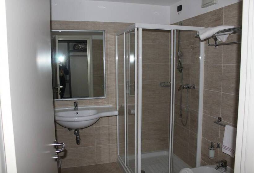 标准间, Motel Giglio
