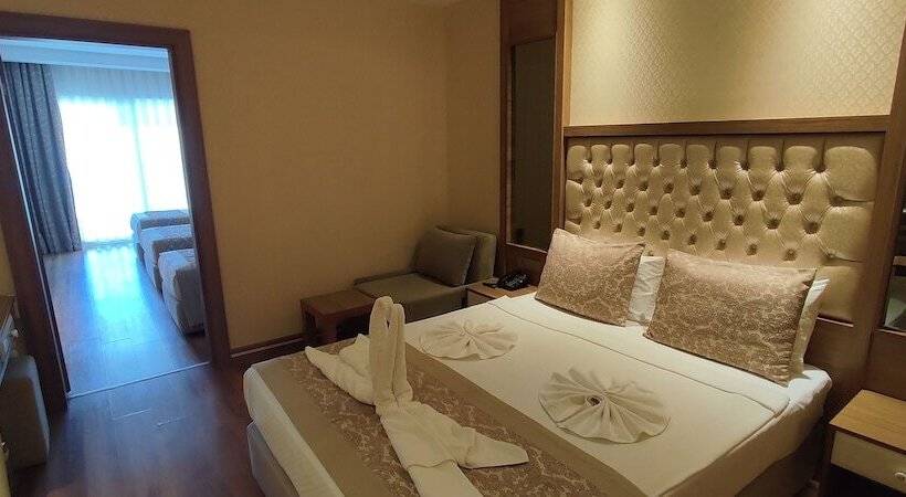 Quarto Familiar, Oz Hotels Sui
