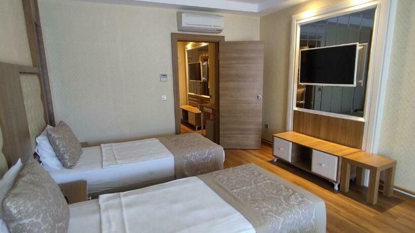 Quarto Familiar, Oz Hotels Sui
