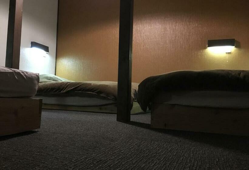浴室共有スタンダード４人用ルーム, B&b Santana Hakuba