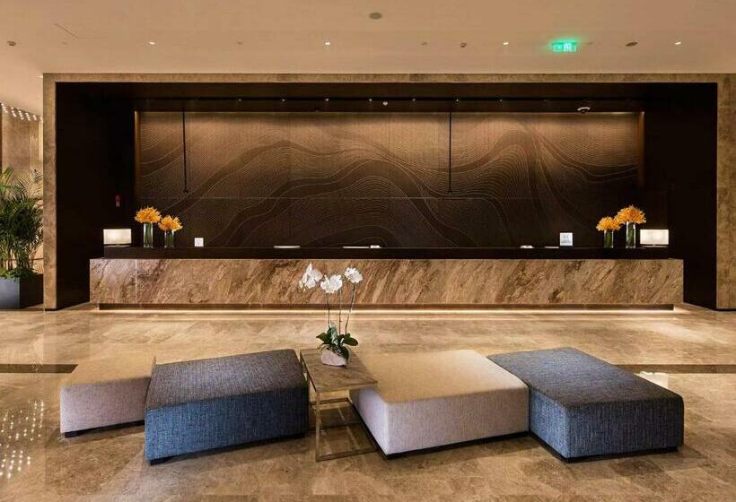 Deluxe Suite King Bed, Doubletree By Hilton Hotel Chongqing Nan An