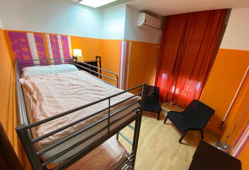 اتاق استاندارد با سرویس بهداشتی مشترک, Bed Madrid Hostel By Bossh! Hotels