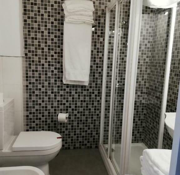 Апартаменты 2 Спальни, Azz Sevilla Torre de La Plata Apartamentos