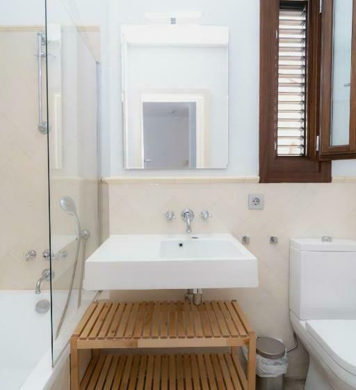 1 Bedroom Penthouse Apartment, Azz Sevilla Torre de La Plata Apartamentos