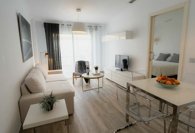 1 Bedroom Penthouse Apartment, Azz Sevilla Torre de La Plata Apartamentos