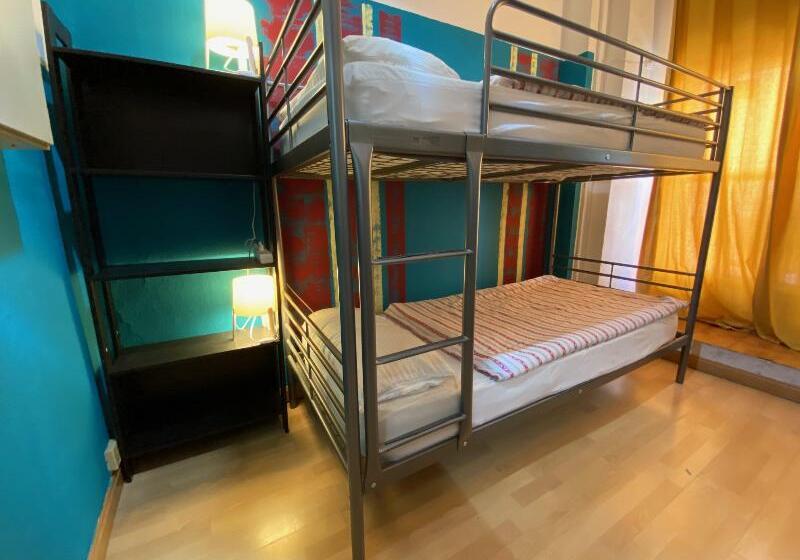 اتاق استاندارد با سرویس بهداشتی مشترک, Bed Madrid Hostel By Bossh! Hotels