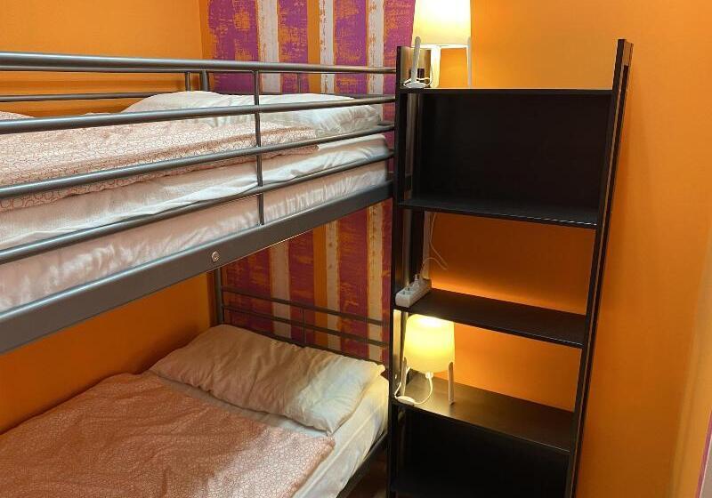 اتاق استاندارد با سرویس بهداشتی مشترک, Bed Madrid Hostel By Bossh! Hotels