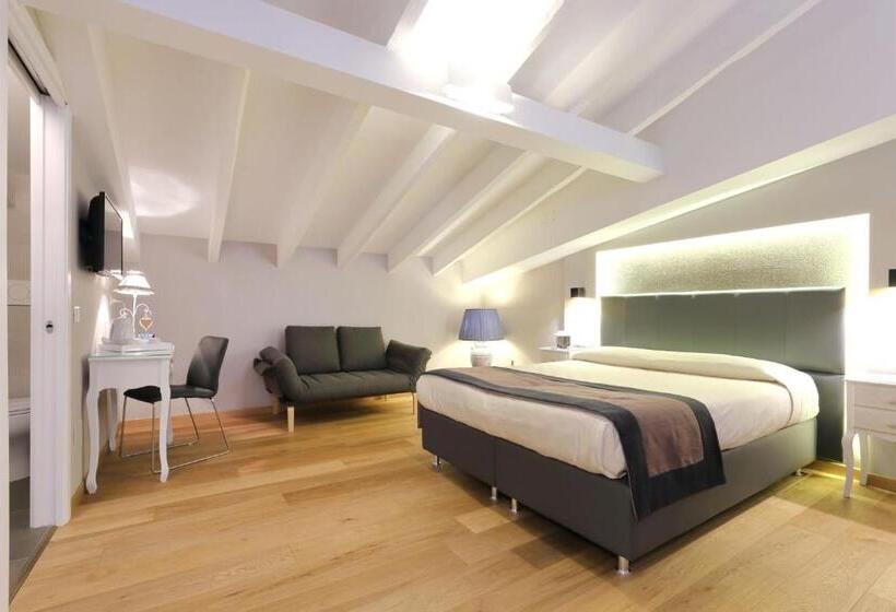 اتاق پنت هاوس, Antico Centro Suite