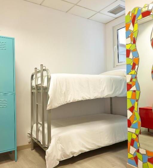 Четырехместный Номер Стандарт, Pil Pil Hostel Bilbao