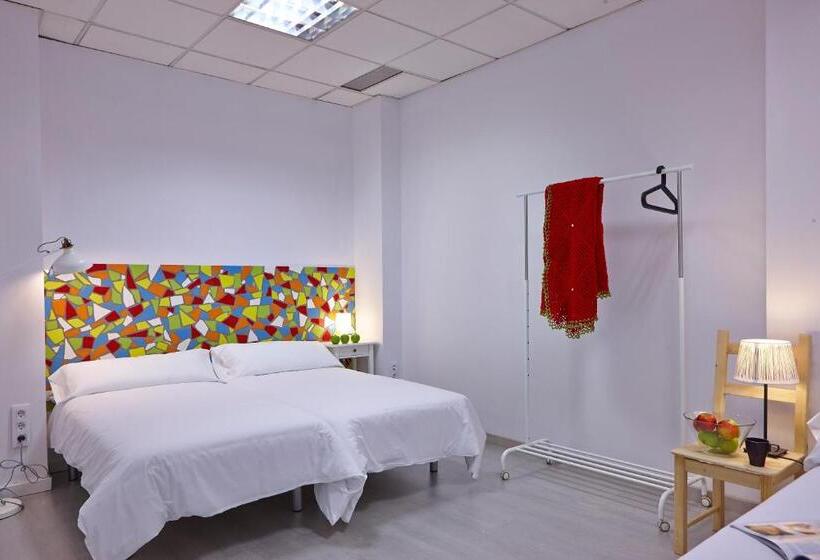 Трехместный Номер Стандарт Совместная Ванная, Pil Pil Hostel Bilbao