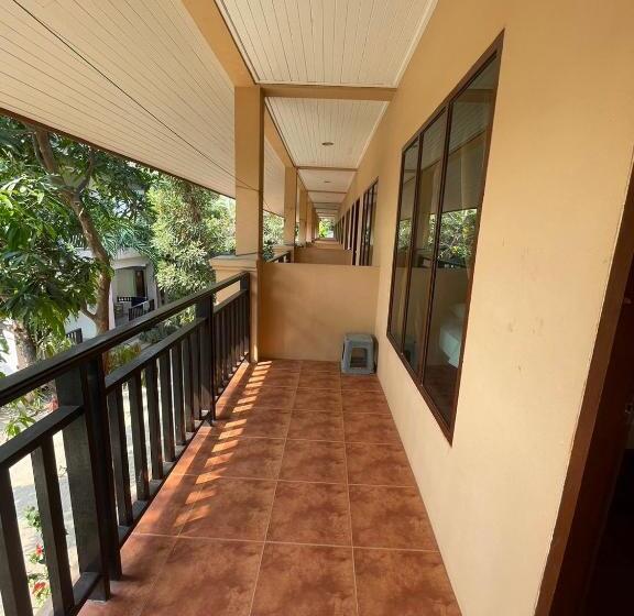 Номер Стандарт Трехместный, Bank Guesthouse