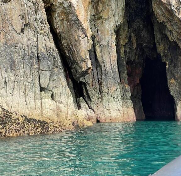 اتاق لوکس با چشم‌انداز دریا, Sea And Mountain View Luxury Glamping Pods Heated