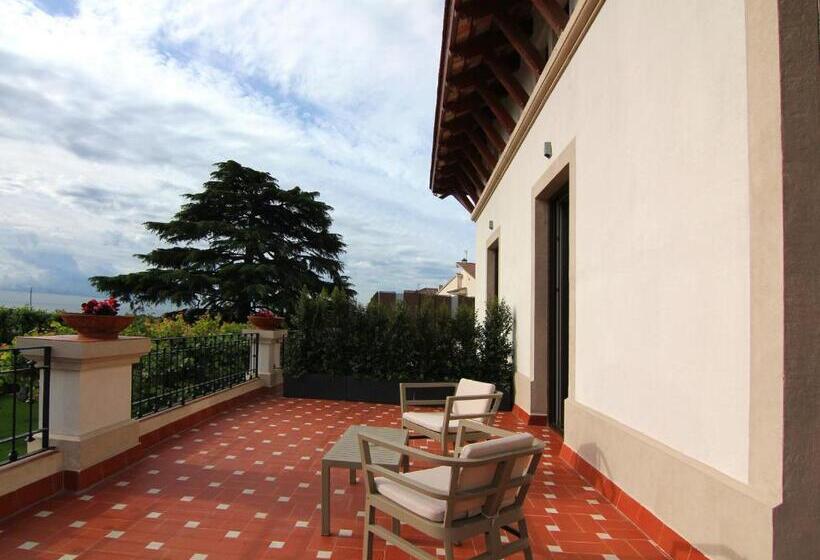 Superior Room with Terrace, Arrey Alella