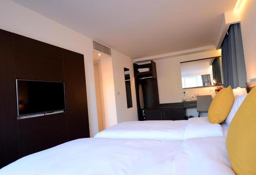 Семейный Номер, Pelican London Hotel And Residence