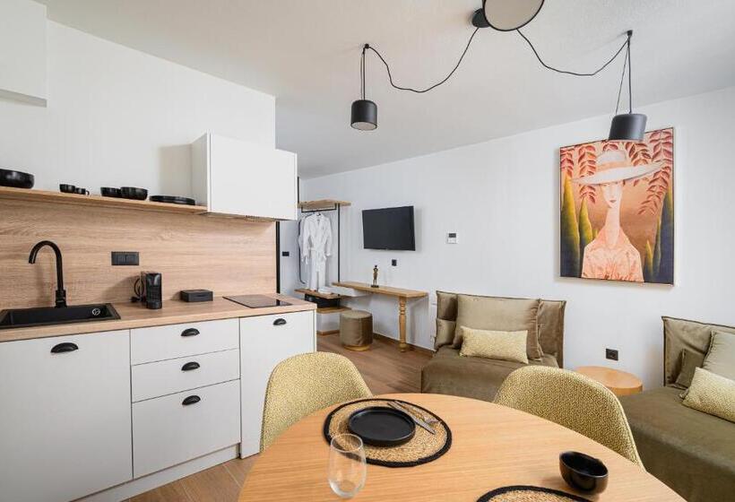 سوییت, Casa Di Gaga Luxury Suites