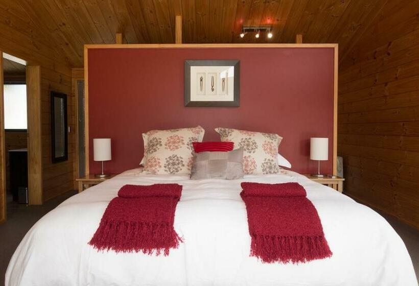 Люкс Кровать Кинг, Astelia Lodge