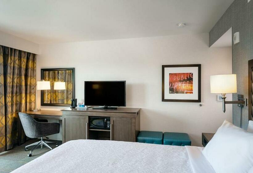 חדר סטנדרט עם מיטת קינג, Hampton Inn & Suites By Hilton Seattle/northgate