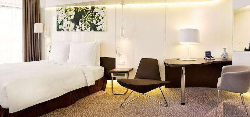 اتاق اجرایی با مشاهده, Radisson Blu Hotel & Convention Centre Kigali