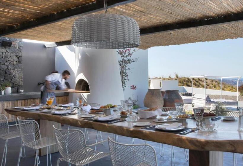 Номер Стандарт, Erosantorini Estate