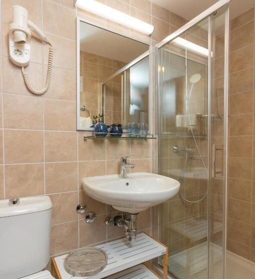 Classic room with balcony, Villa Arausa