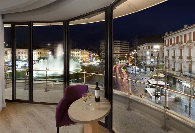 سوئیت با چشم‌انداز, Athens Tiare By Mage Hotels