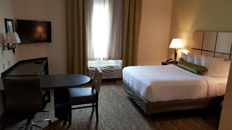 带大床的套房, Candlewood Suites   Lake Charles South, An Ihg