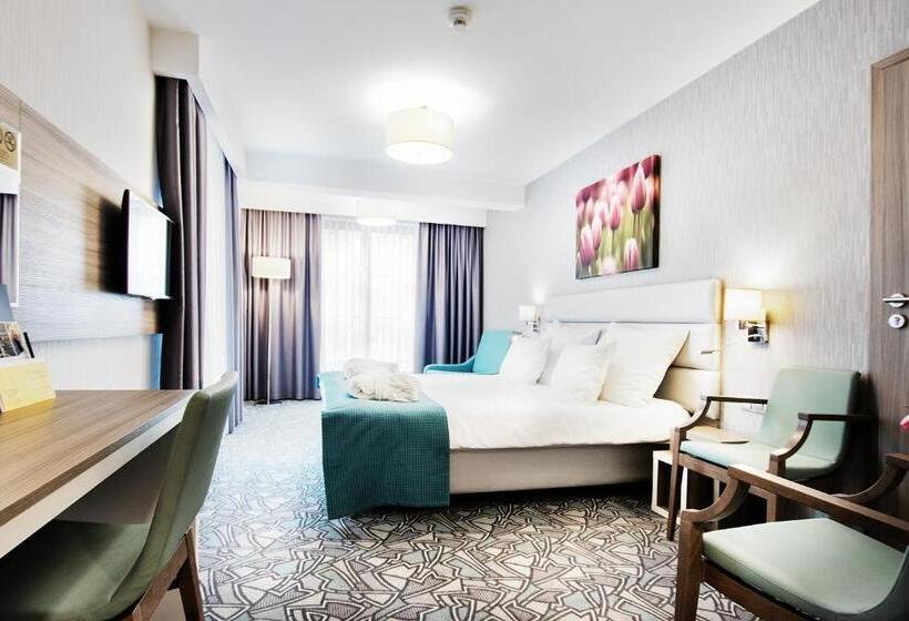 Номер Deluxe, Golden Tulip Krakow Kazimierz