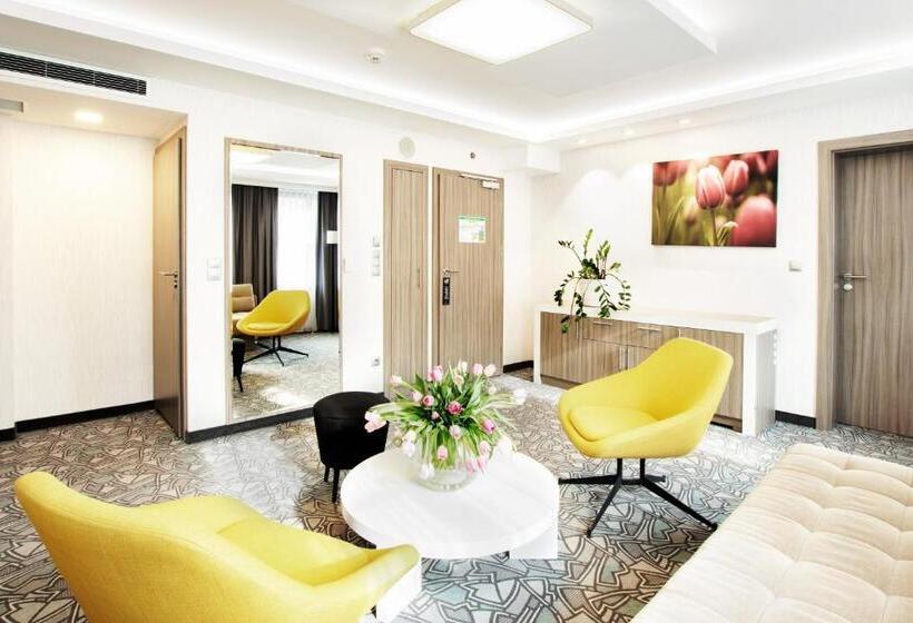Семейный Полулюкс, Golden Tulip Krakow Kazimierz